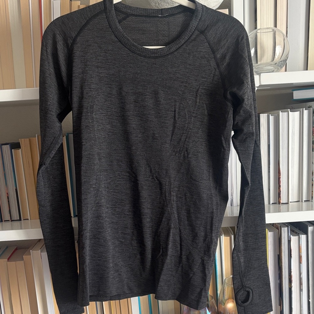 LULULEMON NWOT Swiftly Black Long Sleeve Top